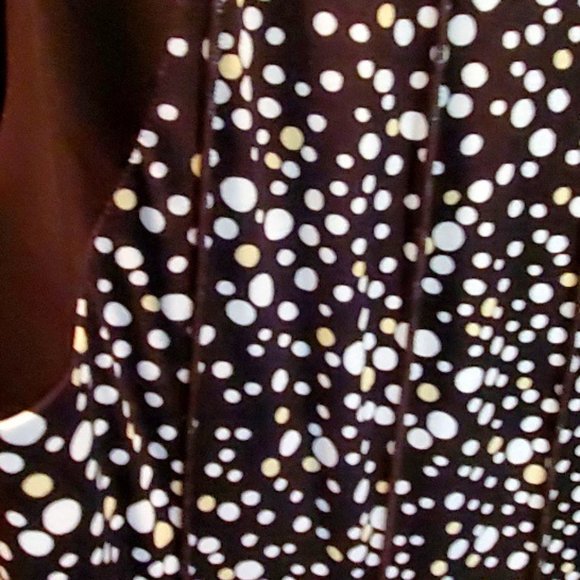 Flowy sleeveless summer dress - Picture 4 of 9